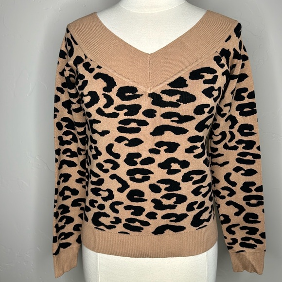 Guess Sweaters - NWT Guess off the shoulder Leopard sweater Size Medium
